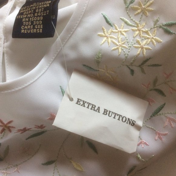 Laura Scott NWOT Vintage White Floral Embroidered Cottagecore Blouse Size XL - Picture 4 of 7